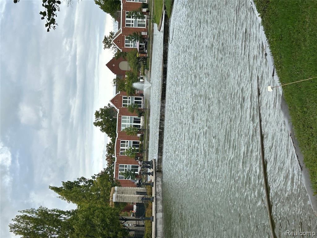 204 MAIN SAIL, Detroit, MI 48207 — Photo 13