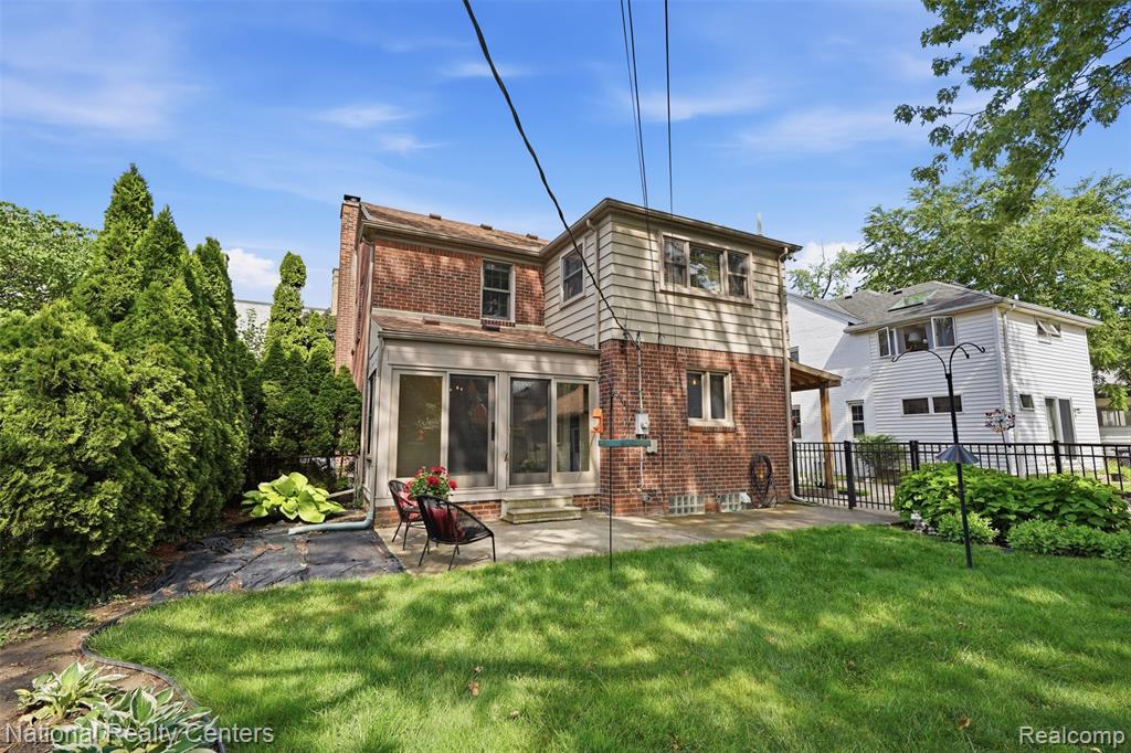 169 McKinley Avenue, Grosse Pointe Farms, MI 48236 — Photo 45