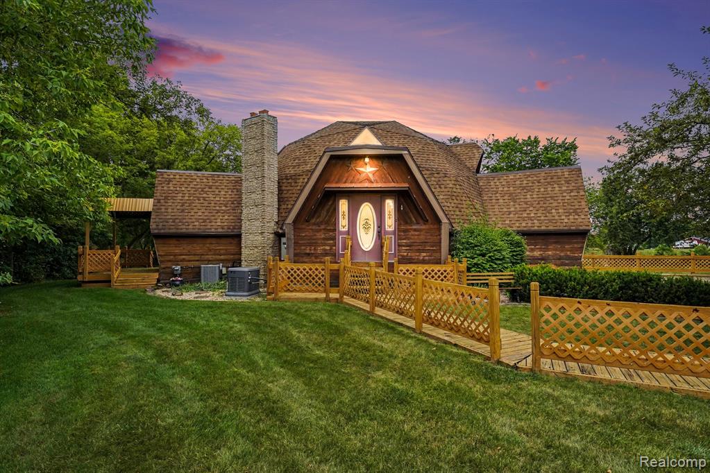 4425 N Henderson Road, Davison, MI 48423