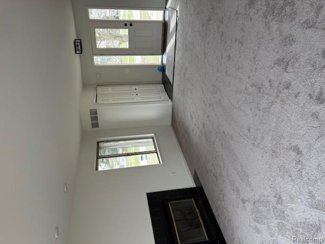 210 Rosebud Street, Walled Lake, MI 48390 — Photo 10