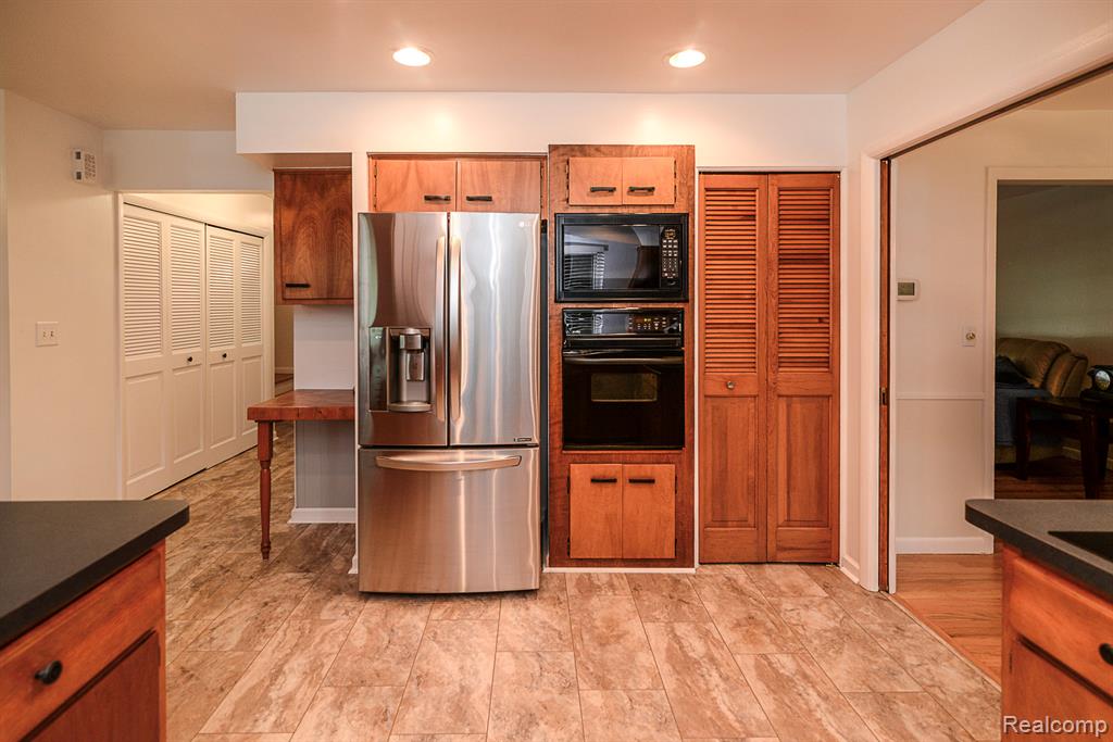 4355 Joanne Drive, Ann Arbor, MI 48103 — Photo 17