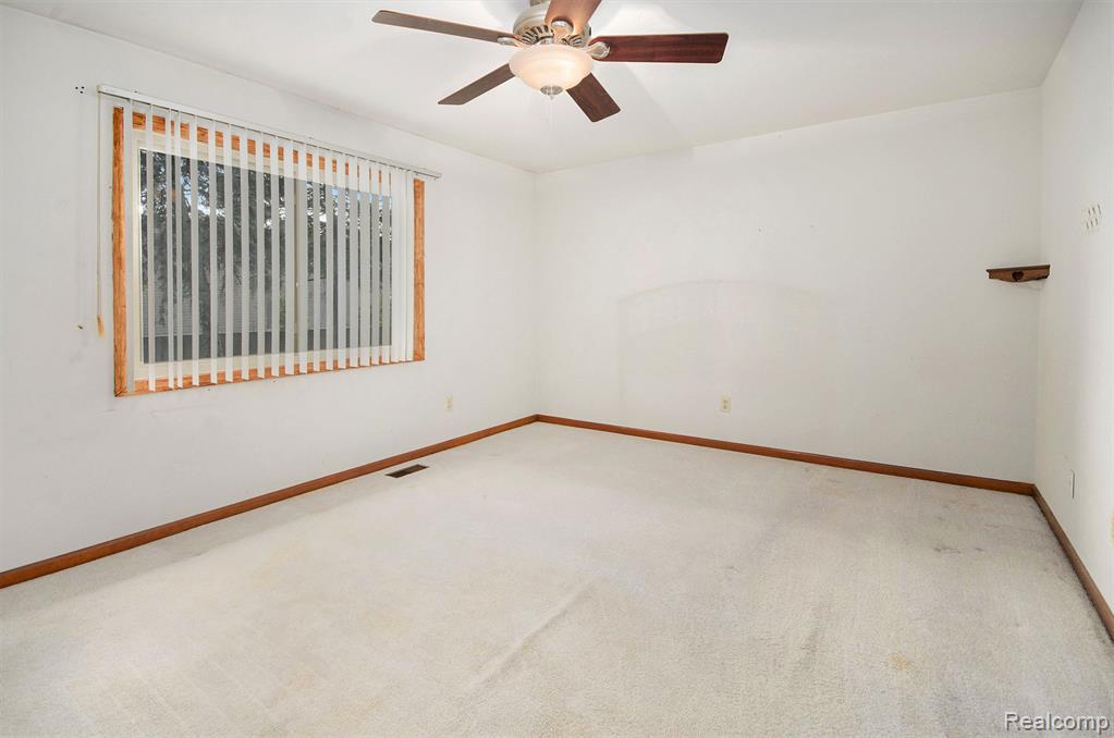 41395 Ambercrest Drive, Sterling Heights, MI 48314 — Photo 9
