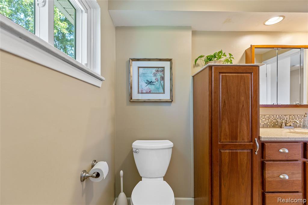 7406 Sussex Drive, Canton, MI 48187 — Photo 21