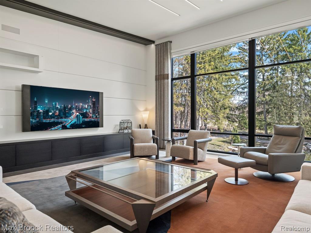 4890 Charing Cross Road, Bloomfield Hills, MI 48304 — Photo 8