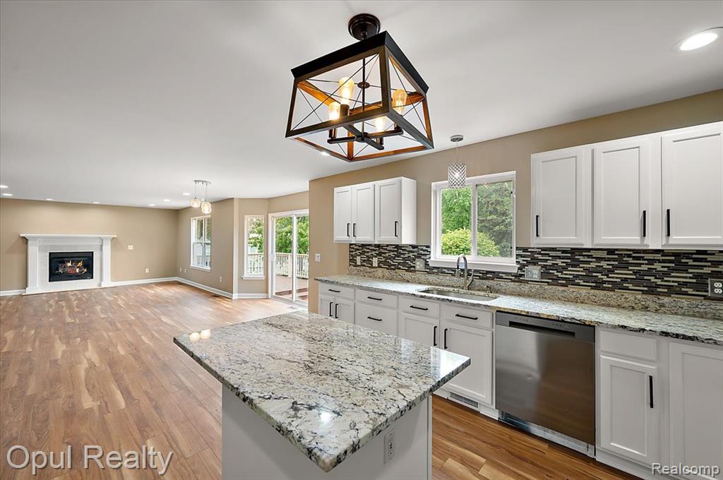 6728 Eckerman Drive, Troy, MI 48085 — Photo 37