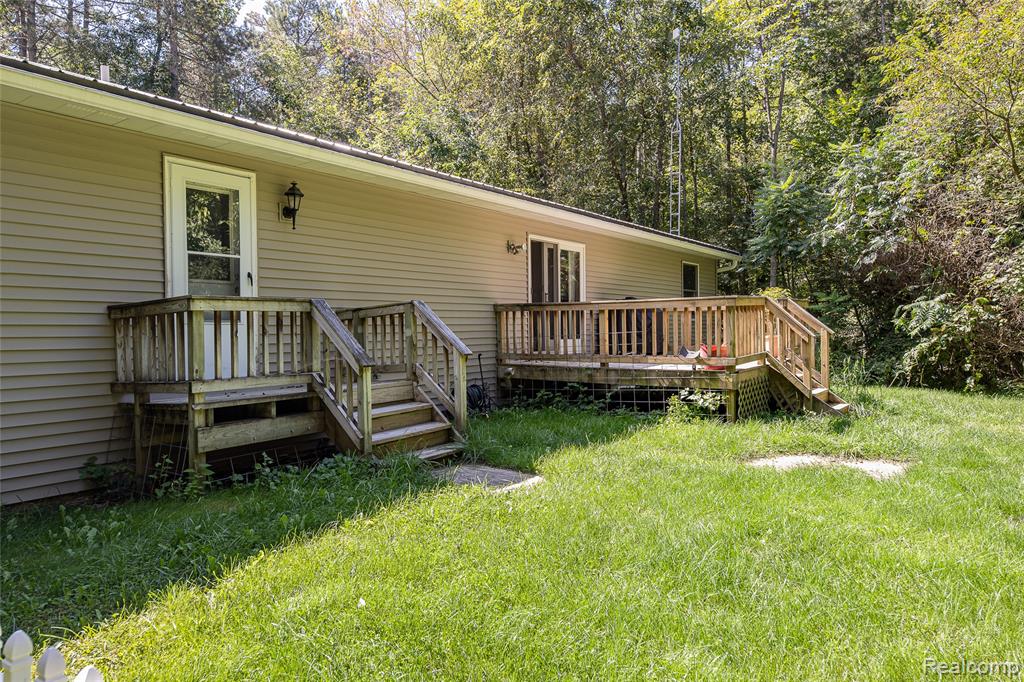 6855 Lyons Road, Imlay City, MI 48444 — Photo 8