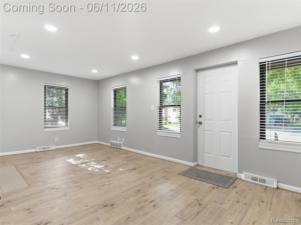 404 La Plaza Court, Royal Oak, MI 48073 — Photo 3