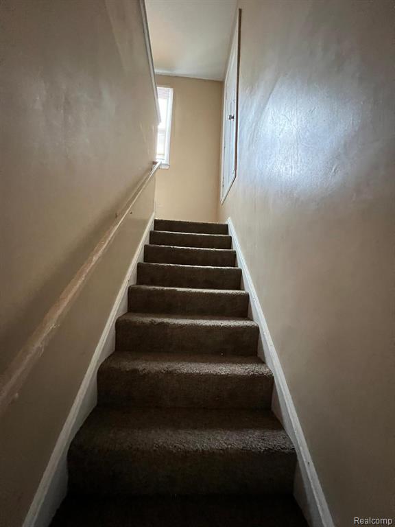 2460 S Deacon Street, Detroit, MI 48217 — Photo 11