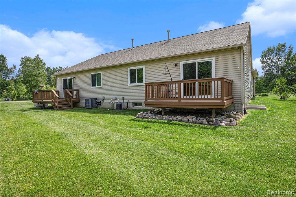 9301 SUNRISE Lane, Davison, MI 48423 — Photo 27