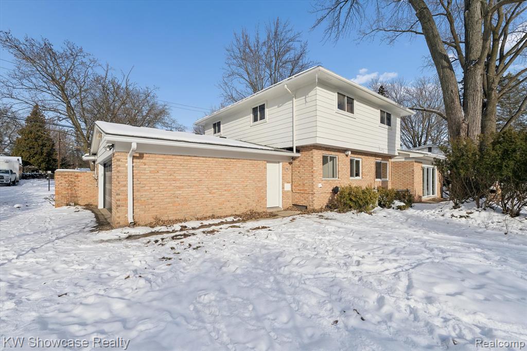 5241 S Pebblecreek Road, West Bloomfield, MI — Photo 36