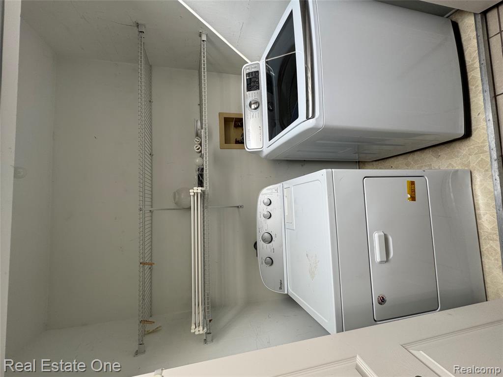 6607 Chimney Sweep, West Bloomfield, MI — Photo 17
