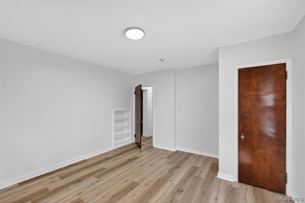 810 E 8th Street, Flint, MI 48503 — Photo 14