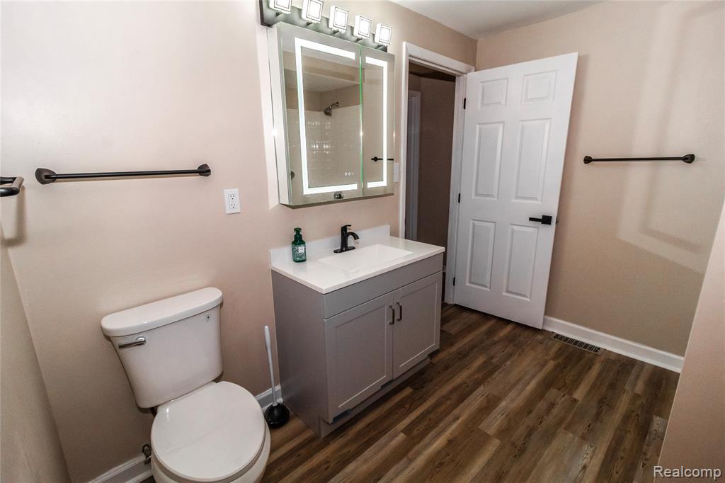 519 S Elm Street, Lapeer, MI 48446 — Photo 23