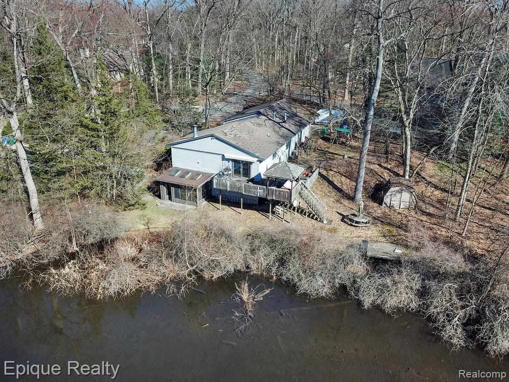3813 Watuga Street, Commerce Twp, MI 48390 — front exterior