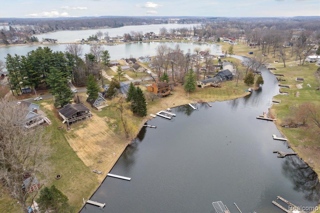 231 PINE HILL LAKE Drive, Horton, MI 49246 — Photo 59