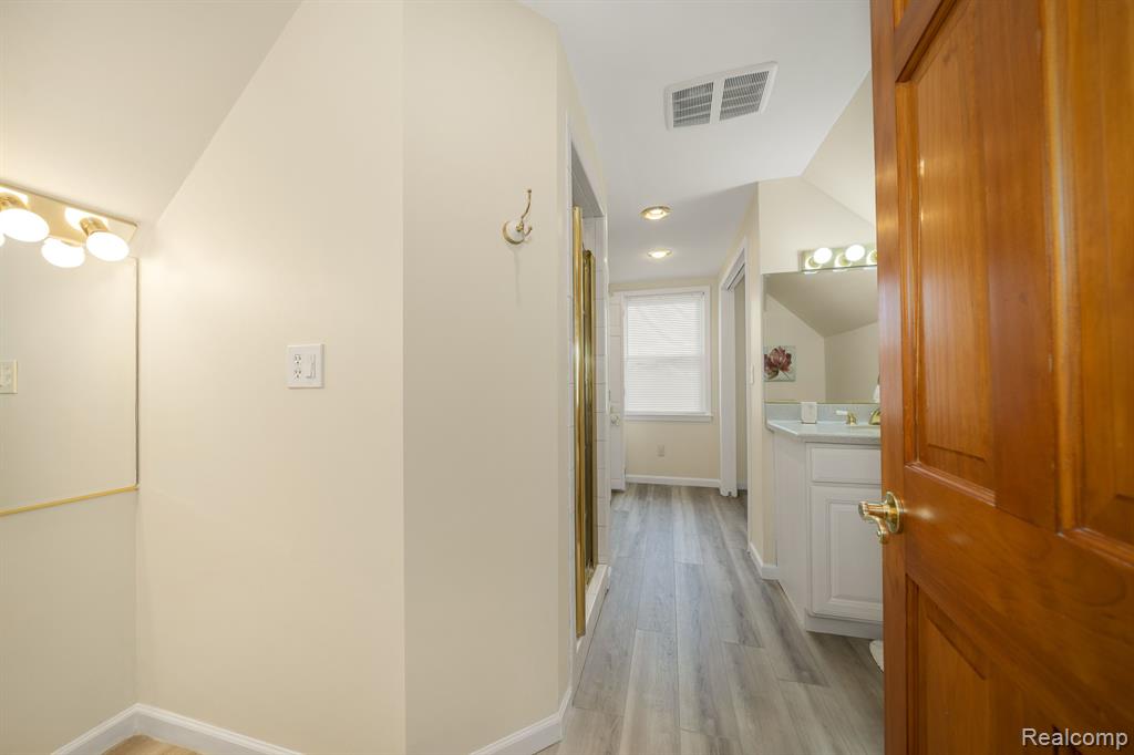 4526 TONAWANDA Avenue, Royal Oak, MI 48073 — Photo 22