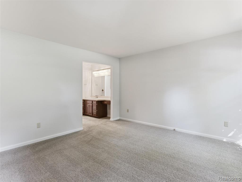 5409 Stony Hill Court, Grand Blanc, MI 48439 — Photo 32