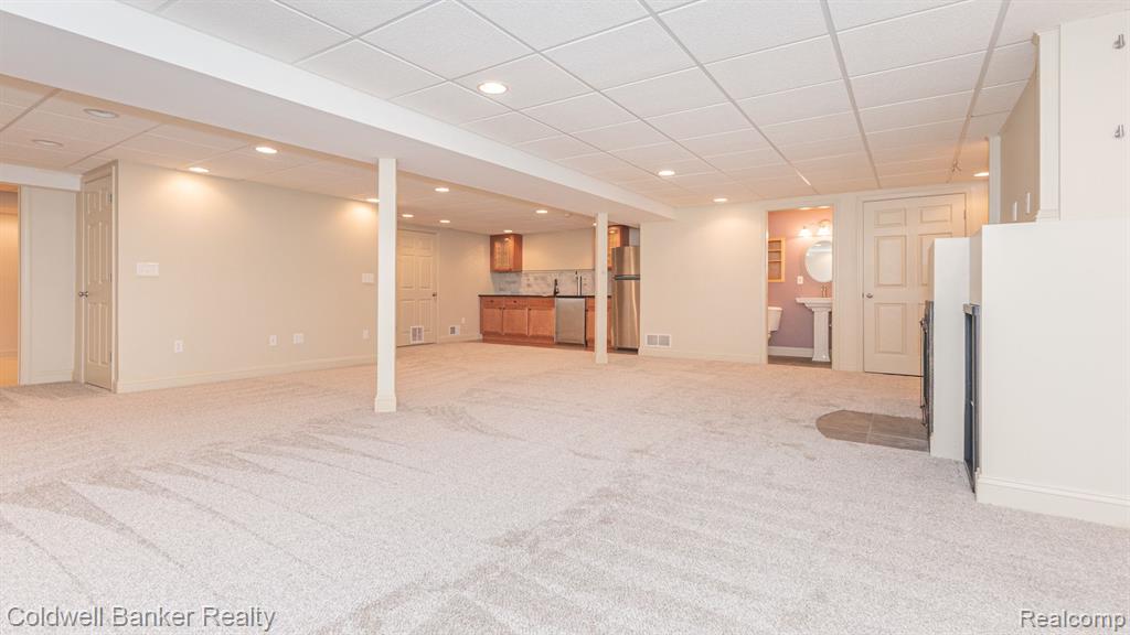 13541 CHRISTINA Lane, Belleville, MI 48111 — Photo 45