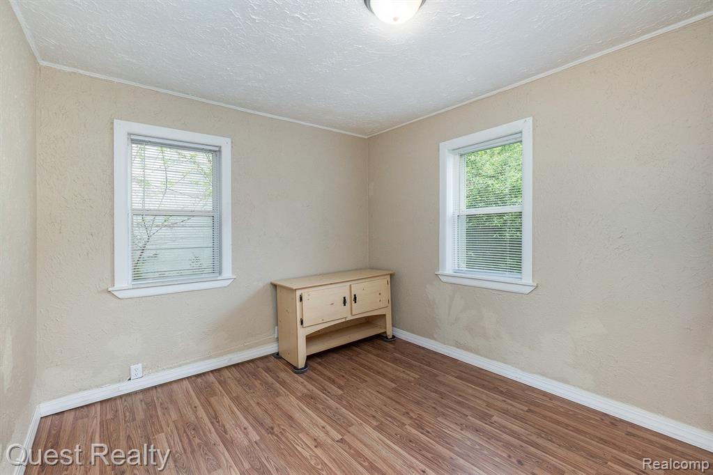 731 EMERSON Avenue, Pontiac, MI 48340 — Photo 11