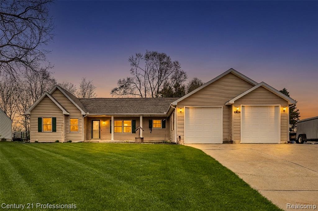 6591 Windiate Road, Waterford, MI 48329 — Photo 38