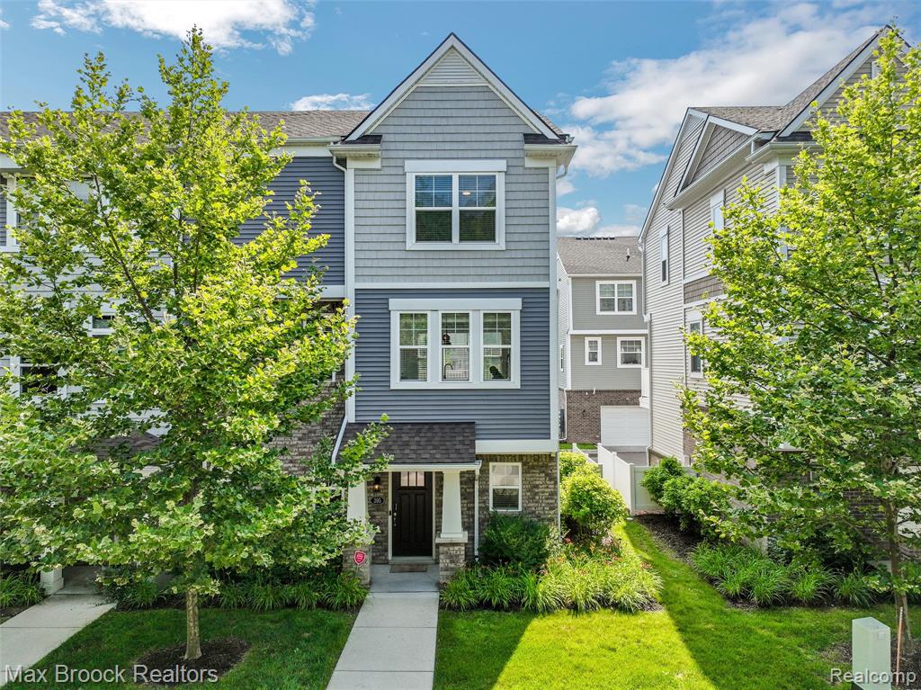 395 Glendale Lane, Ferndale, MI 48220 — front exterior