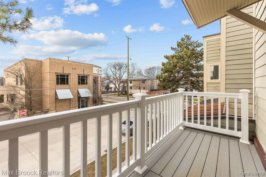 602 E LINCOLN Street, Birmingham, MI 48009 — Photo 10