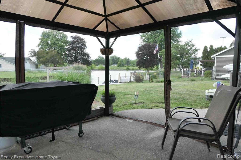 2854 ELMWOOD Street, Port Huron, MI 48060 — Photo 33