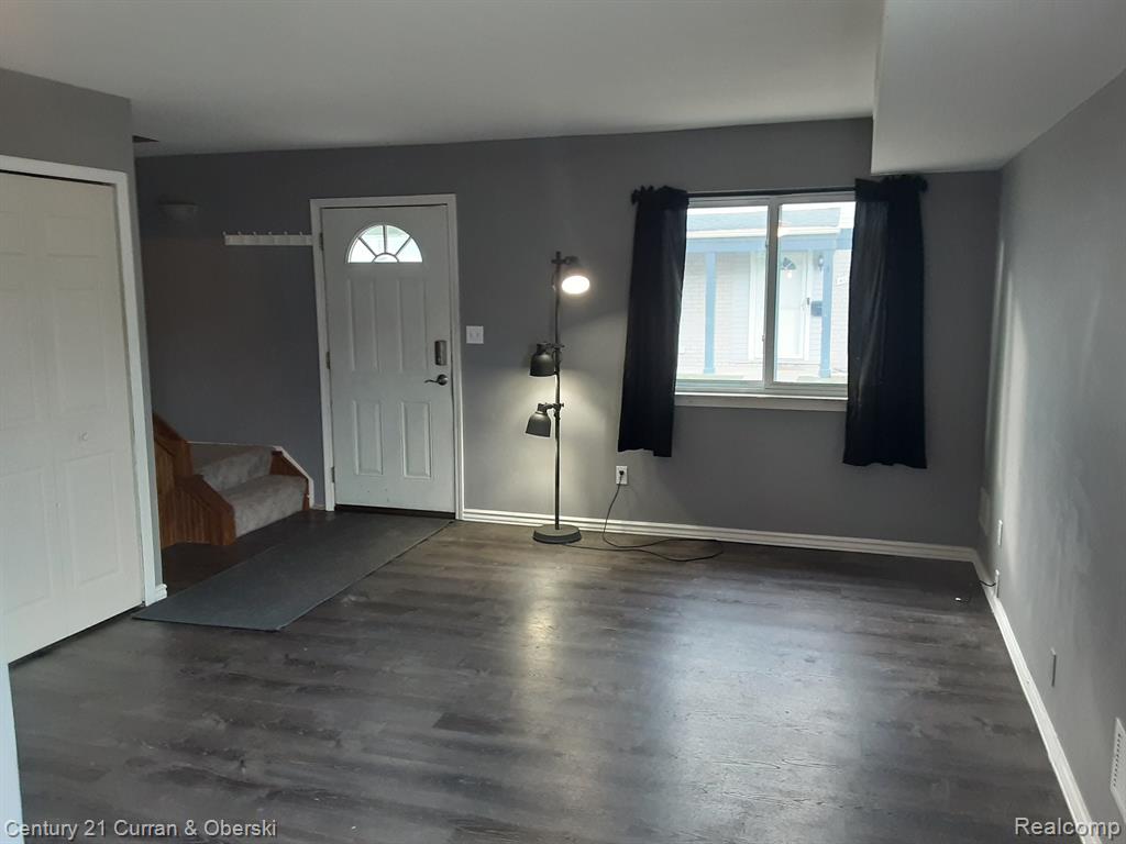 41279 S WOODBURY GREEN Drive, Belleville, MI 48111 — Photo 15