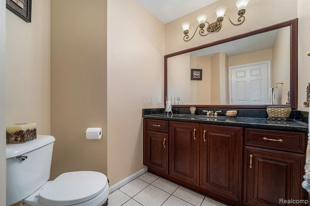 7549 ACORN HILL Court, West Bloomfield, MI 48323 — Photo 17