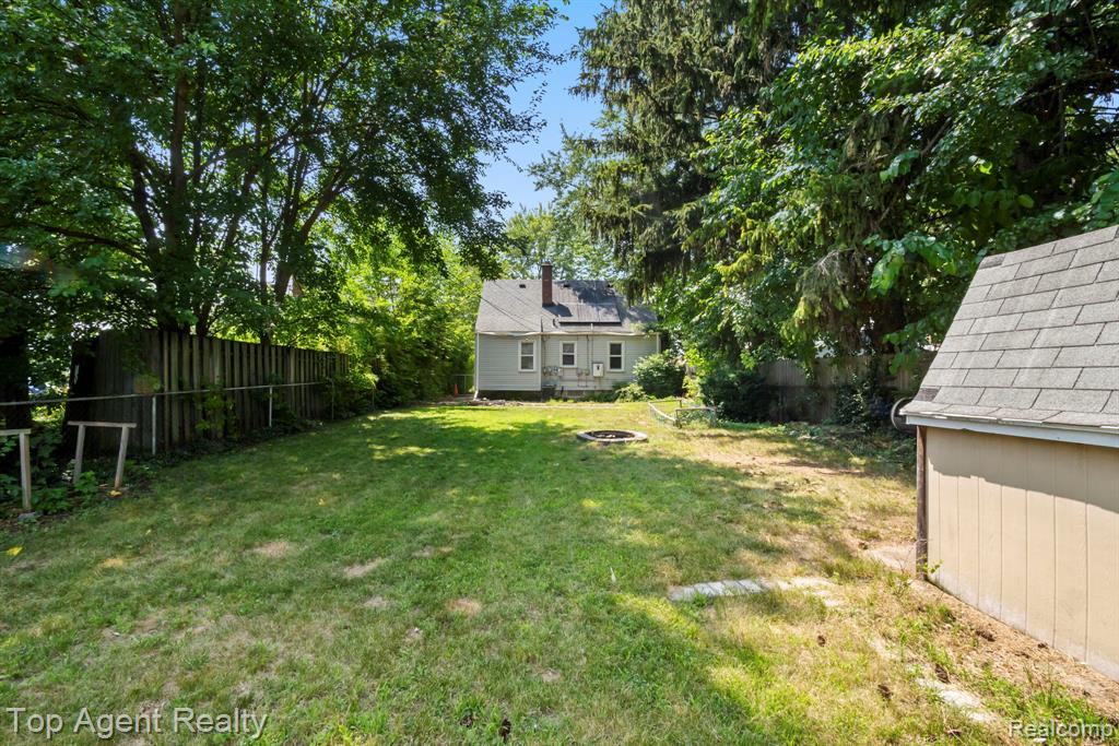 6318 Helen Street, Garden City, MI — Photo 5