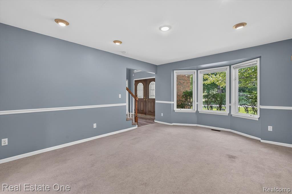 9610 Forest Ridge Drive, Clarkston, MI 48348 — Photo 10
