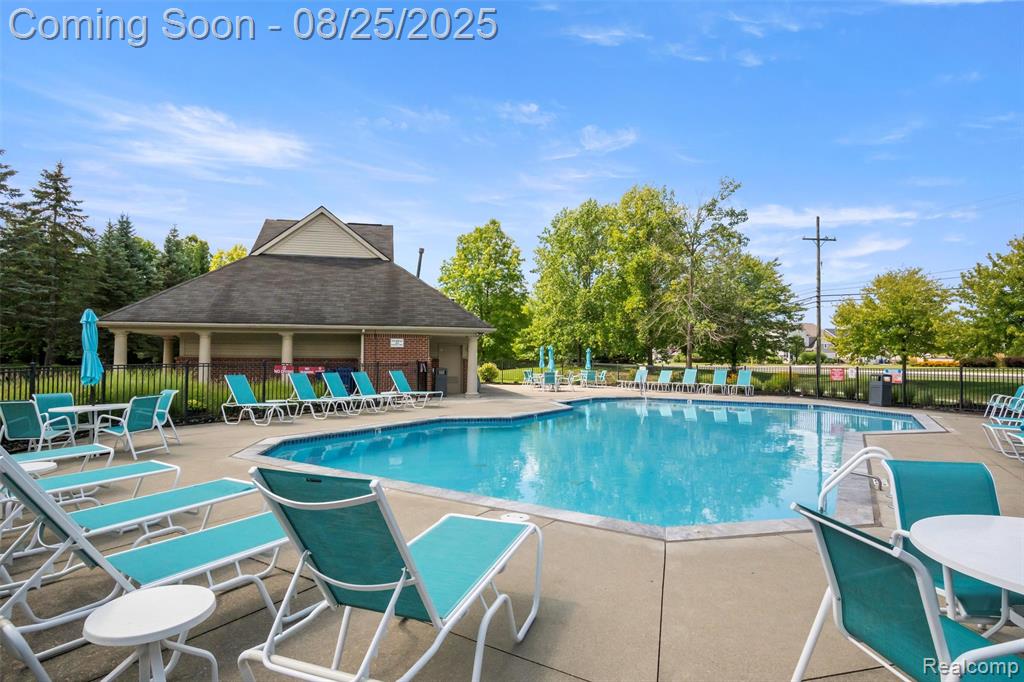 48201 Nottinghill Lane, Canton, MI 48188 — Photo 54