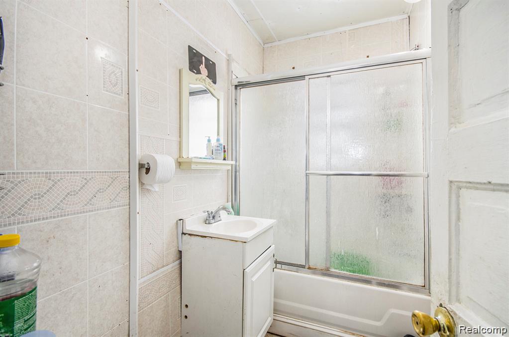 3017 Jacob Street, Hamtramck, MI 48212 — Photo 14