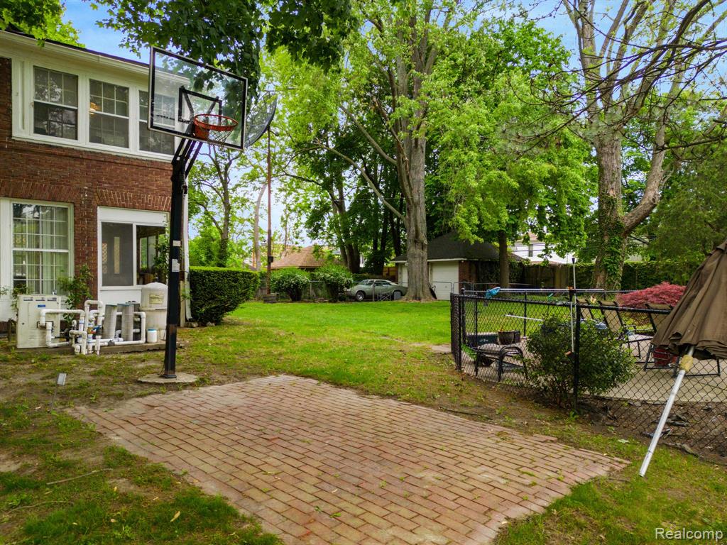 2918 Burns Street, Detroit, MI 48214 — Photo 69