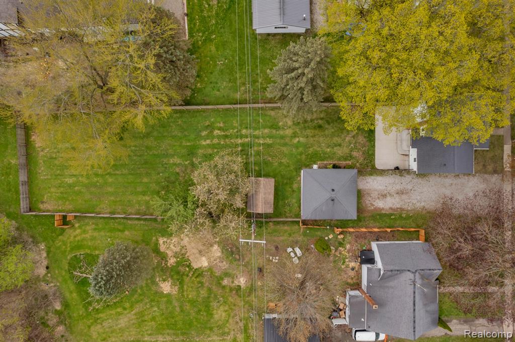 209 S Bristol Street, Almont, MI 48003 — Photo 37