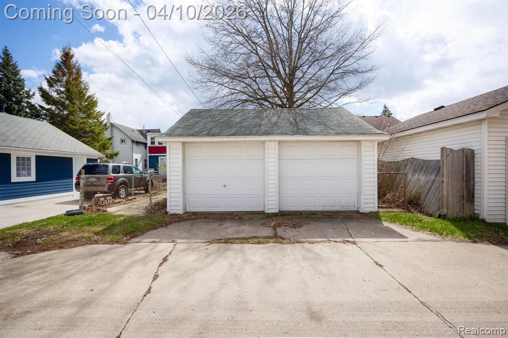 344 Oak Street, Wyandotte, MI 48192 — Photo 11