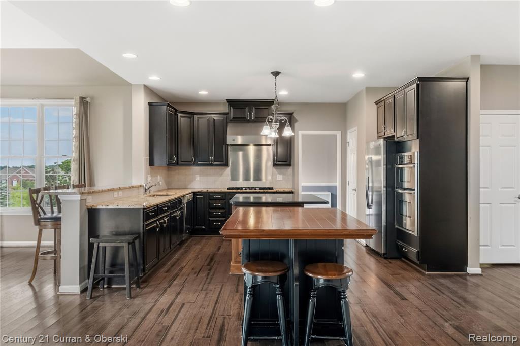 50738 Calvert Isle Drive, Novi, MI — Photo 17