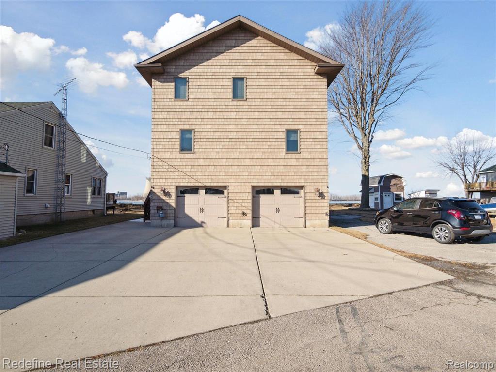 6730 Lakeshore Drive, Newport, MI 48166 — Photo 42