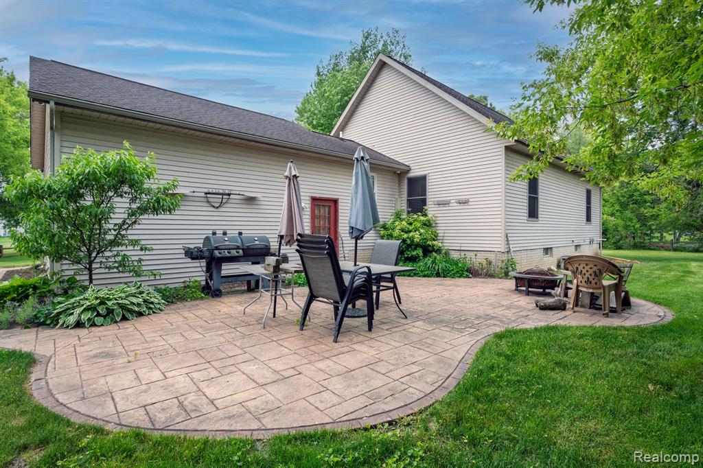 475 Dailey Court, Fowlerville, MI 48836 — Photo 3