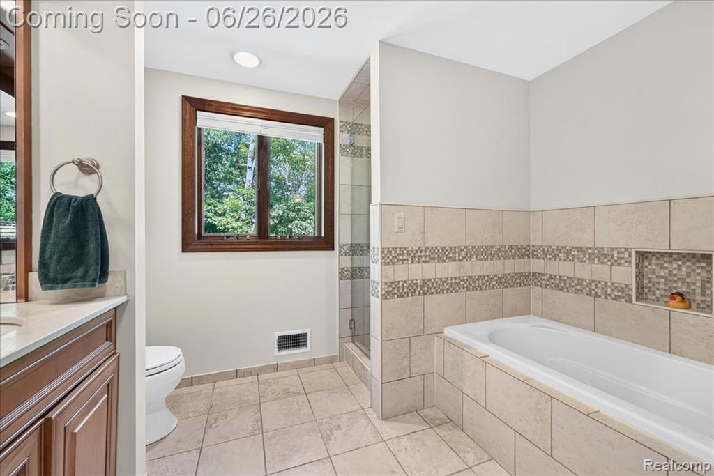 29498 E River Road, Grosse Ile, MI 48138 — Photo 34