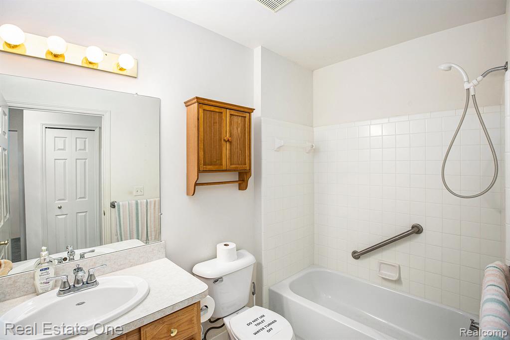 4378 Gardenia Drive, Sterling Heights, MI 48314 — Photo 12