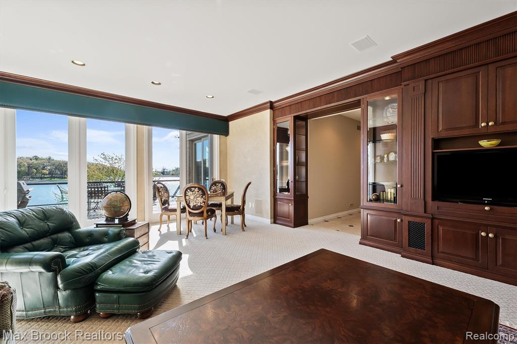 1832 Long Lake Shore Drive, Bloomfield Hills, MI 48302 — Photo 33