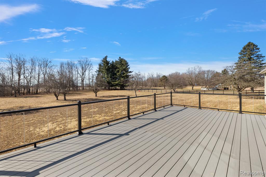 7340 Vanderploeg Lane, Imlay City, MI 48444 — Photo 32