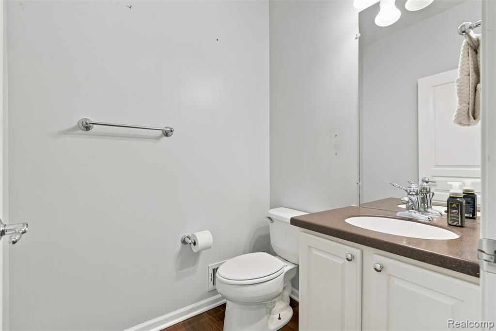 49894 Bloomsbury Lane, Macomb, MI 48044 — Photo 32