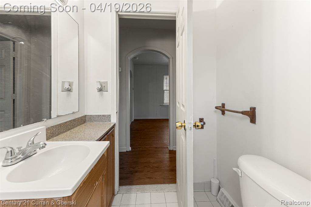 774 Corwin Court, Pontiac, MI 48340 — Photo 16
