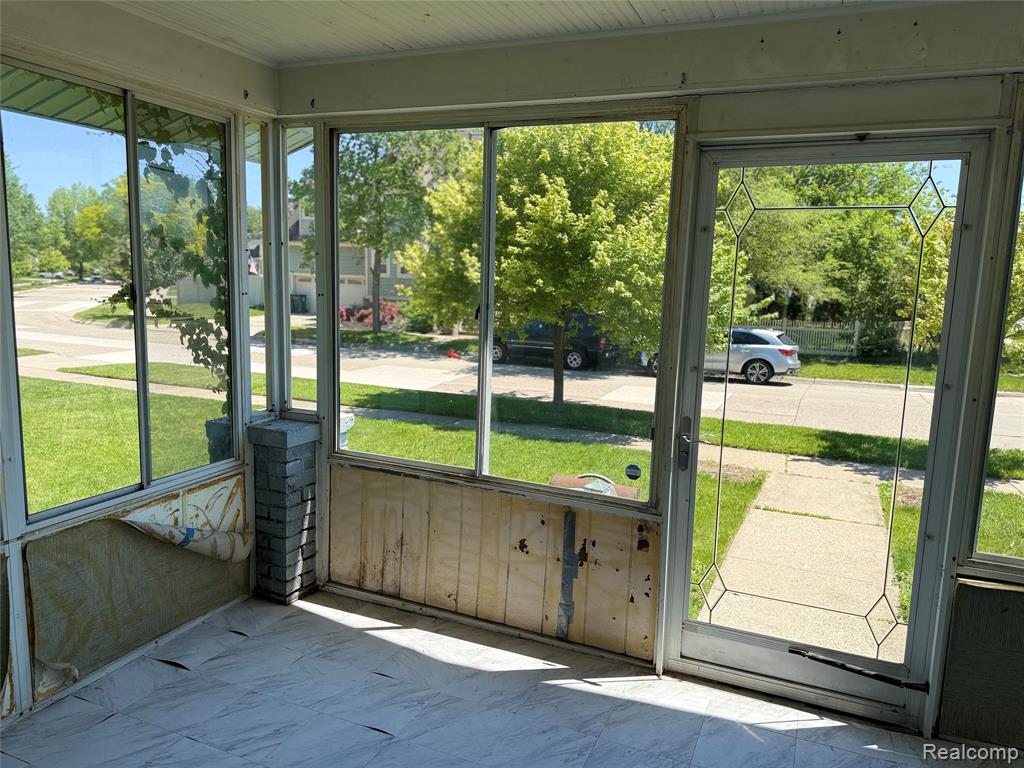 834 W Houstonia Avenue, Royal Oak, MI 48073 — Photo 10
