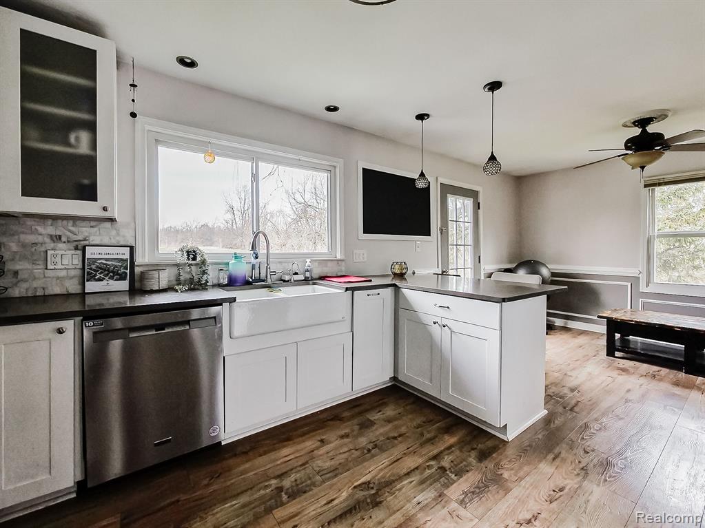 4367 CENTER Road, Linden, MI 48451 — Photo 4