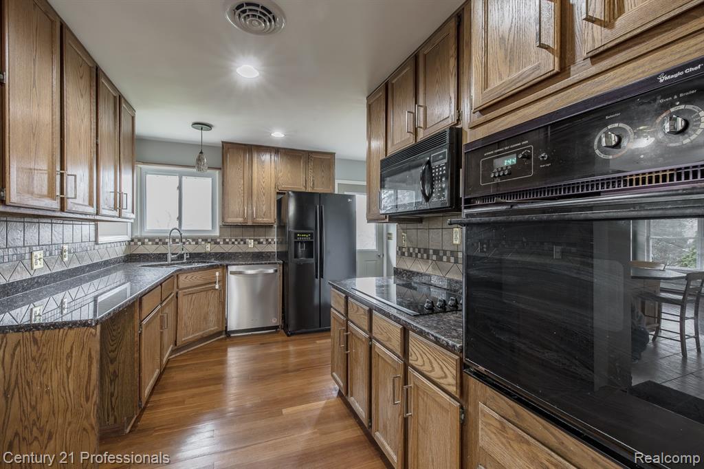 3230 Thomas Road, Oxford, MI 48371 — Photo 4