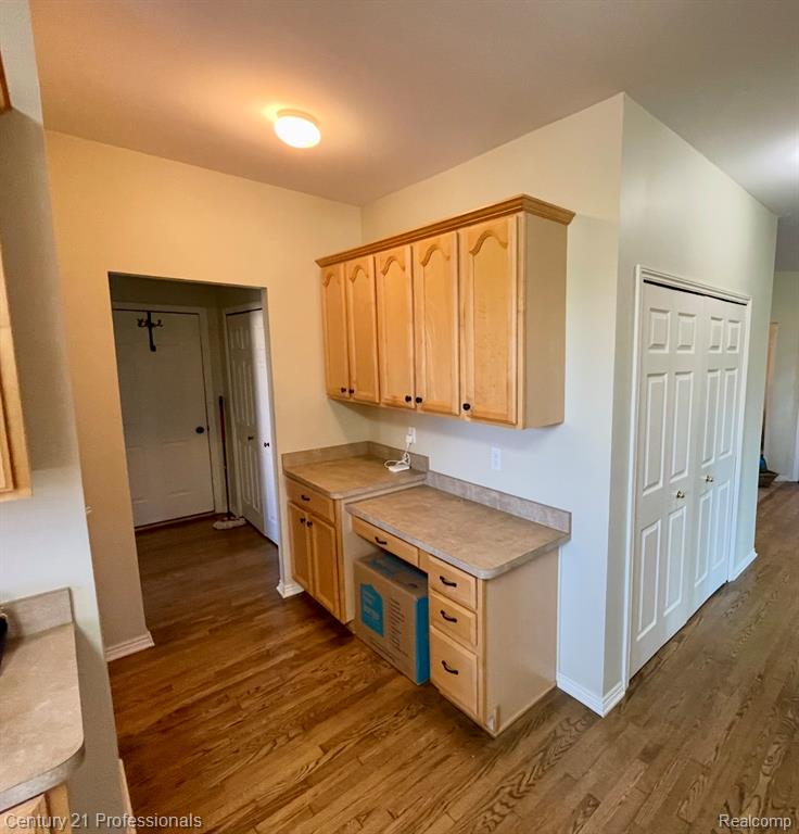 778 W Peninsula Court, Oxford, MI, 48371