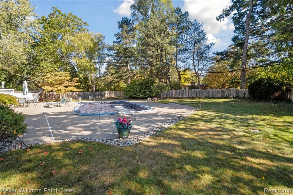952 Dursley Road, Bloomfield Hills, MI 48304 — Photo 53